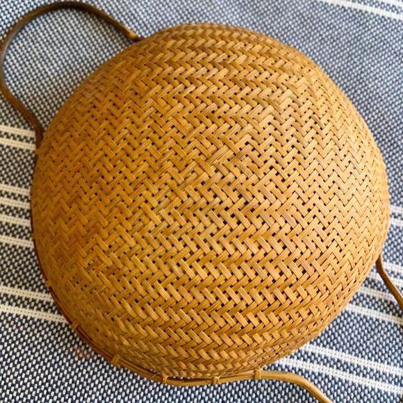 Vintage Basket Strainer - Picture 2 of 5